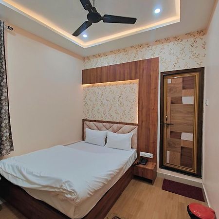 Hotel Mangal Murti バラナシ エクステリア 写真