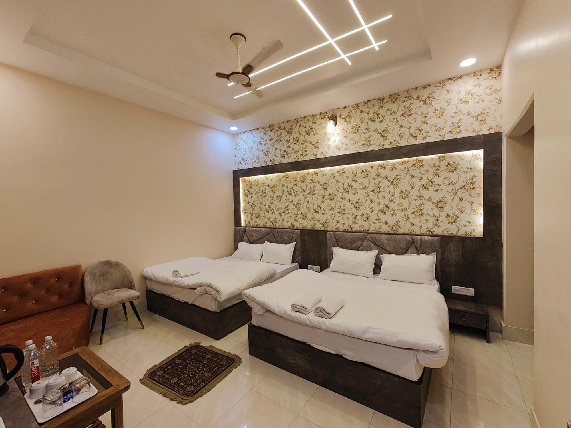 Hotel Mangal Murti バラナシ エクステリア 写真